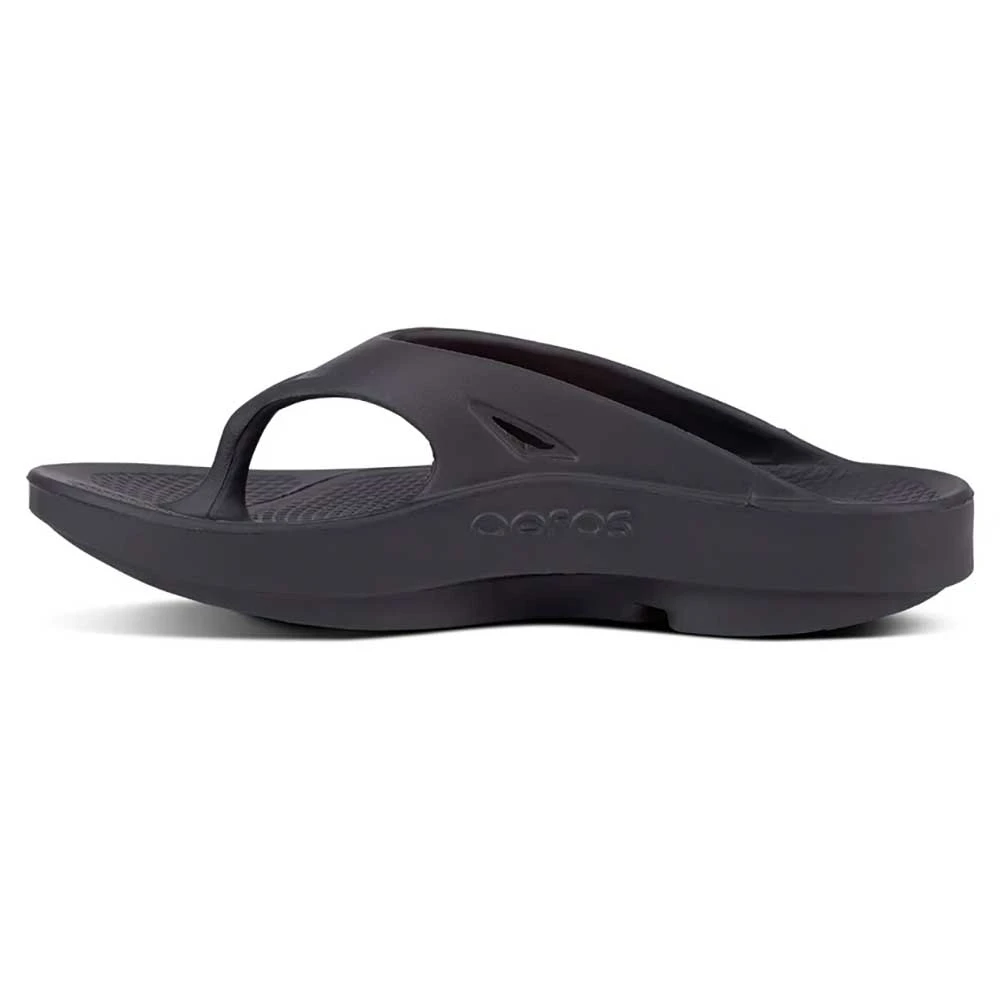 OOfos Unisex OOriginal Sandal - Black- Regular (D) 5 OOfos Unisex OOriginal Sandal - Black- Regular (D) - Image 3