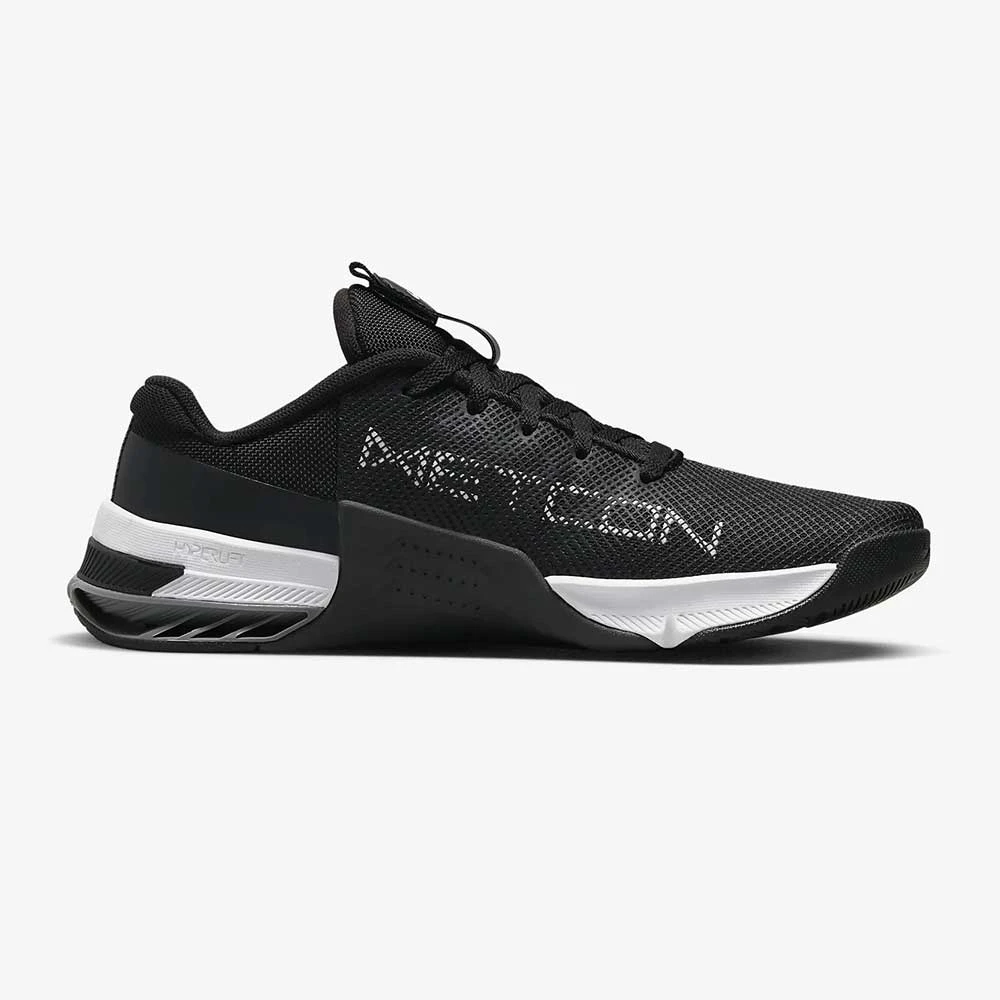 Nike Women's Metcon 8 Training Shoe - Black/White- Regular (B) 3 Nike Women's Metcon 8 Training Shoe - Black/White- Regular (B)